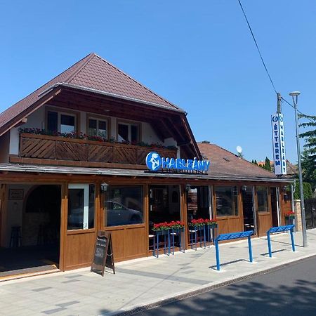 Bed and Breakfast Hableany Etterem, Pizzeria Es Vendeghaz Balatonmáriafürdő Exterior foto
