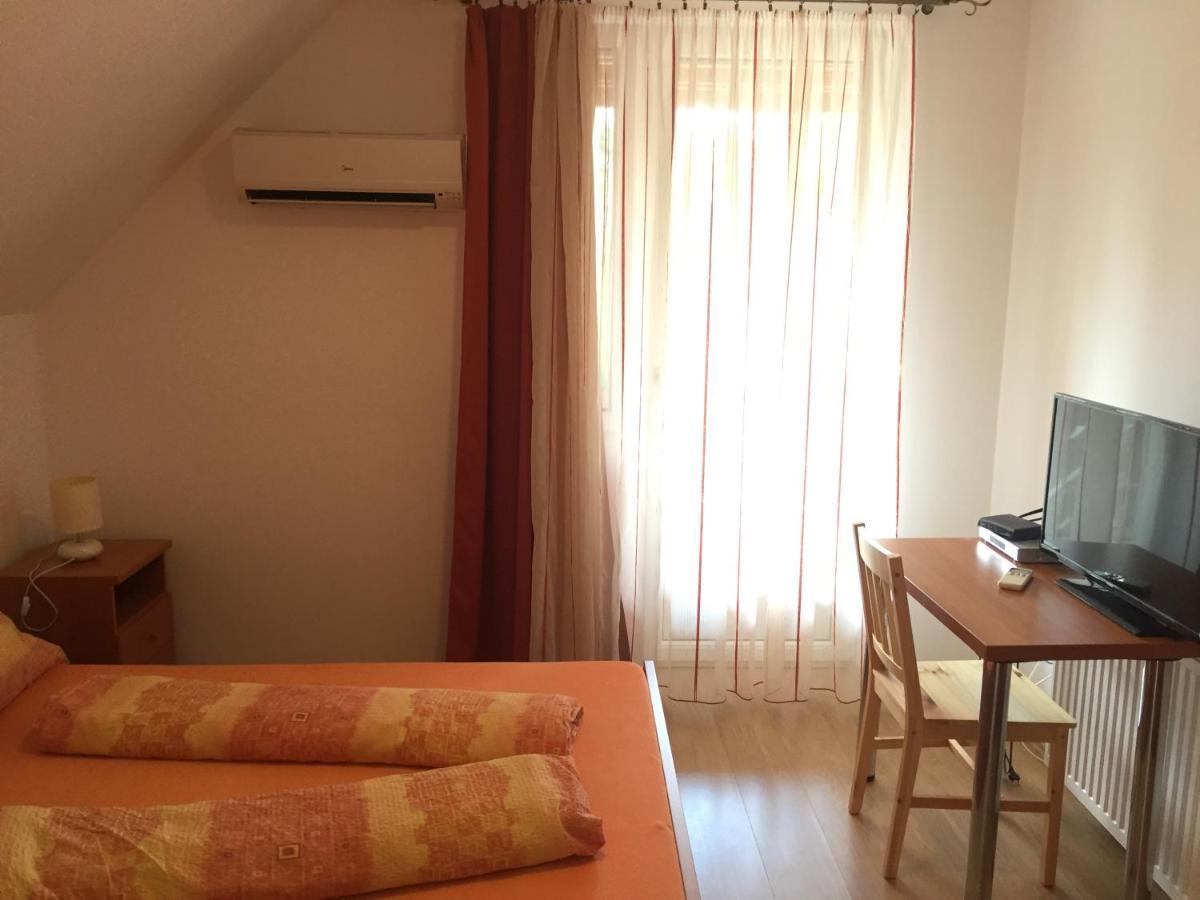 Bed and Breakfast Hableany Etterem, Pizzeria Es Vendeghaz Balatonmáriafürdő Exterior foto